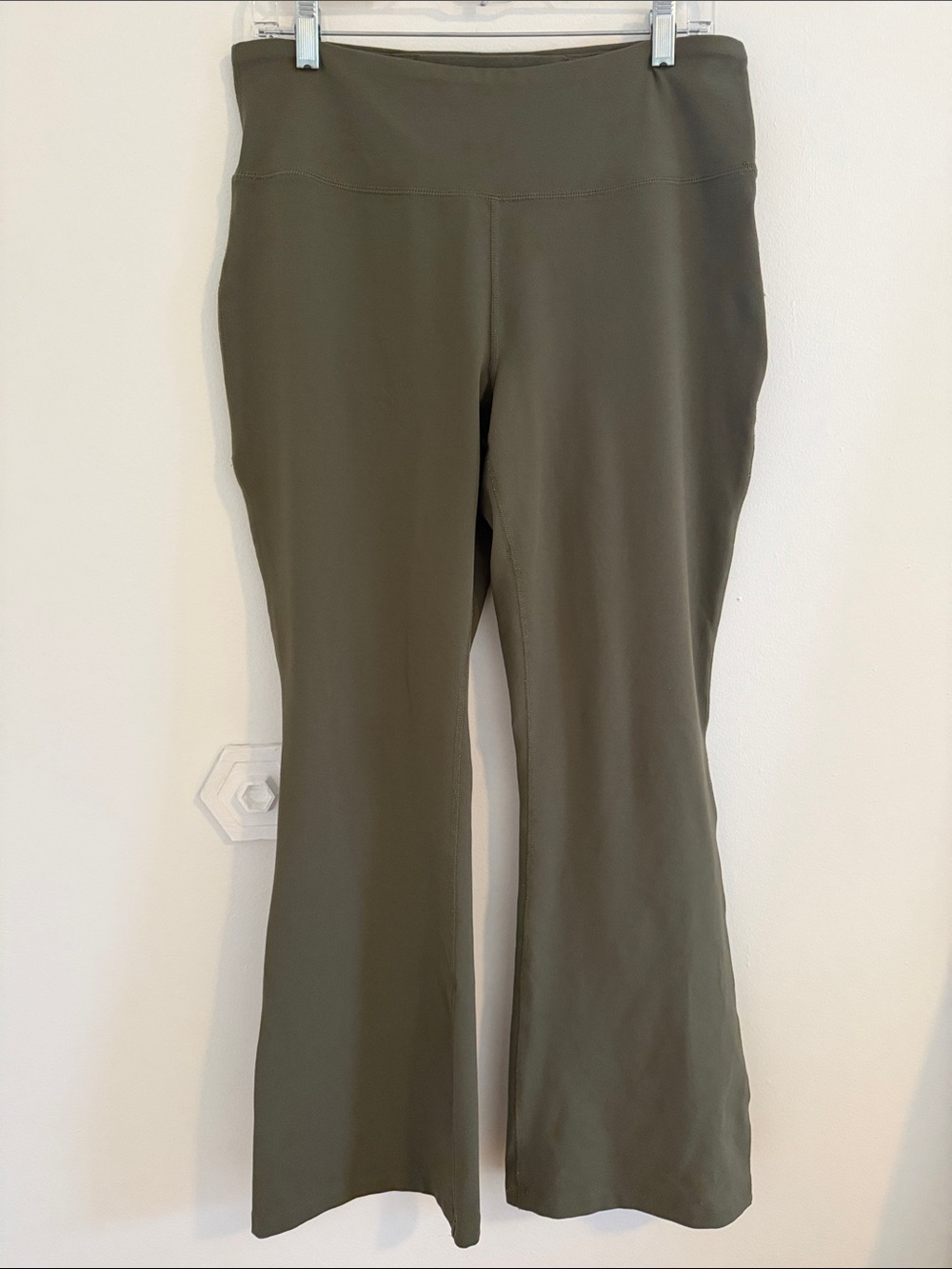 Lands' End Olive Green Bootcut Yoga Gym Athletic Workout Pants